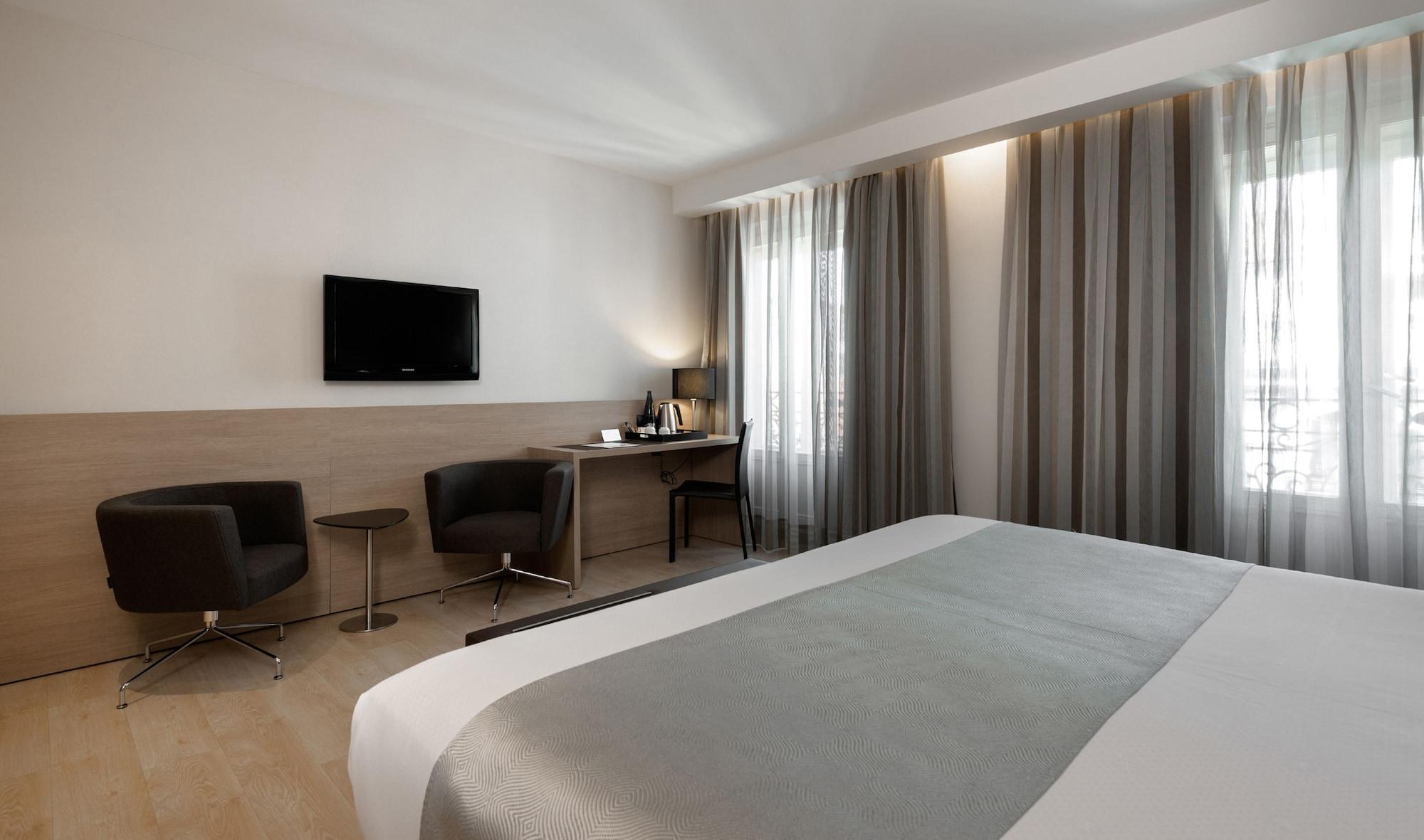 Catalonia Plaza Mayor Madrid Exterior photo