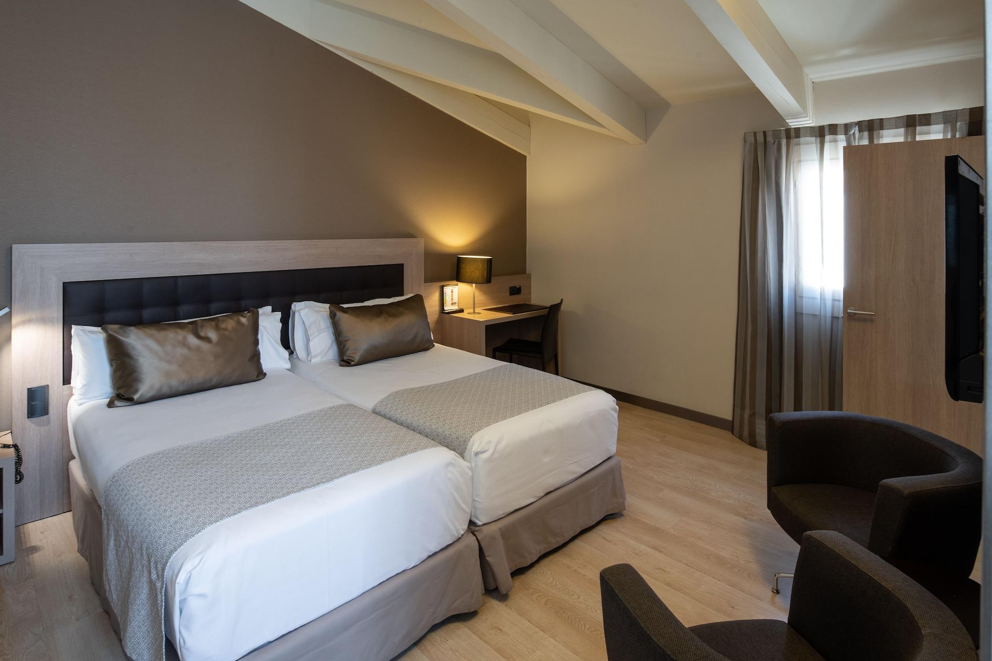 Catalonia Plaza Mayor Madrid Exterior photo
