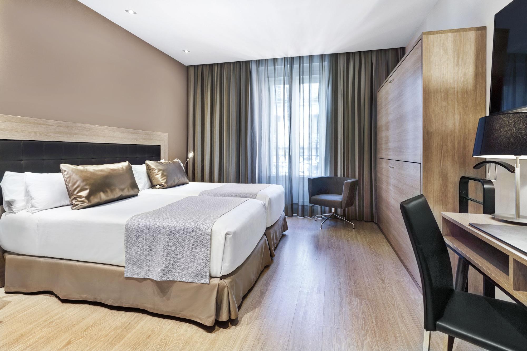 Catalonia Plaza Mayor Madrid Exterior photo