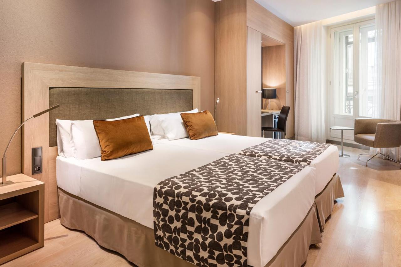 Catalonia Plaza Mayor Madrid Room photo