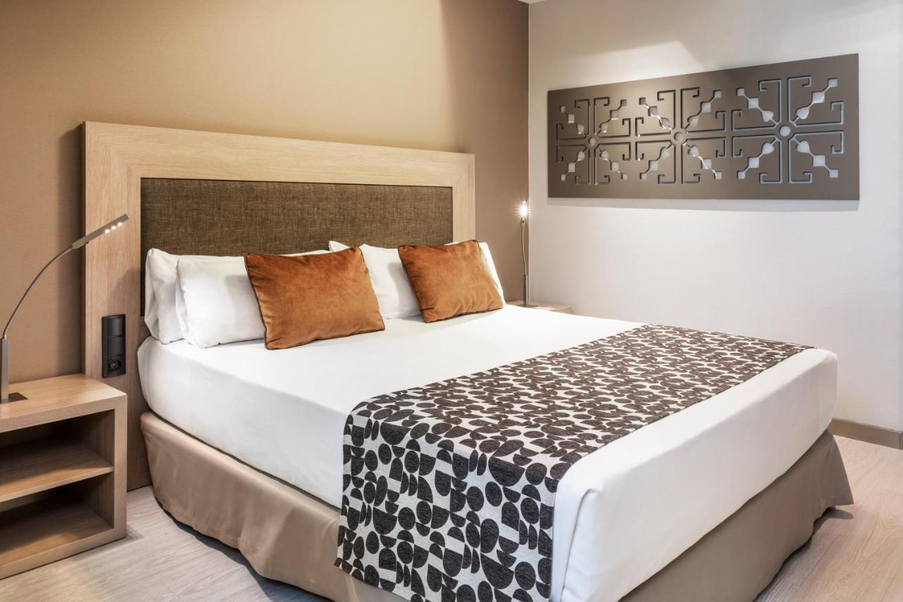 Catalonia Plaza Mayor Madrid Room photo