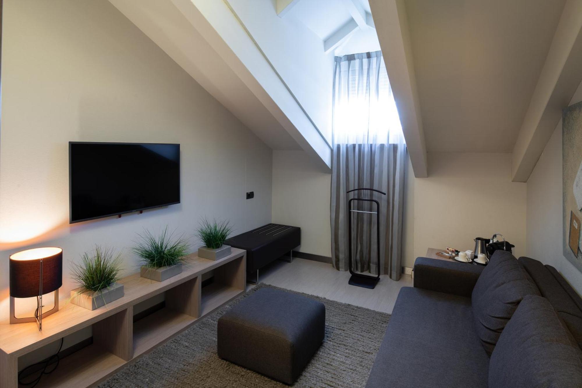 Catalonia Plaza Mayor Madrid Room photo